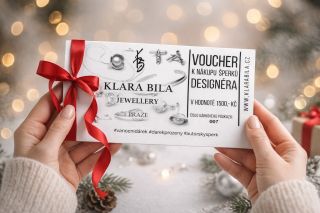 🎄 Darujte šperk. Darujte příběh. Darujte volbu. Nestíháte Vánoce? Nevíte, který šperk vybrat? Nechte rozhodnutí na ní – a...